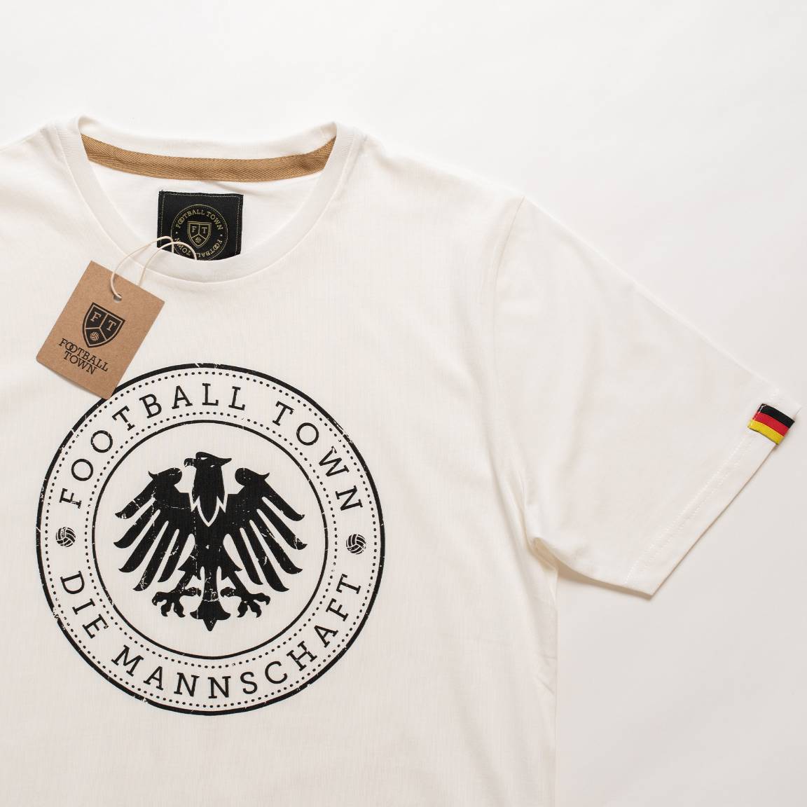 Die Adler Insignia White